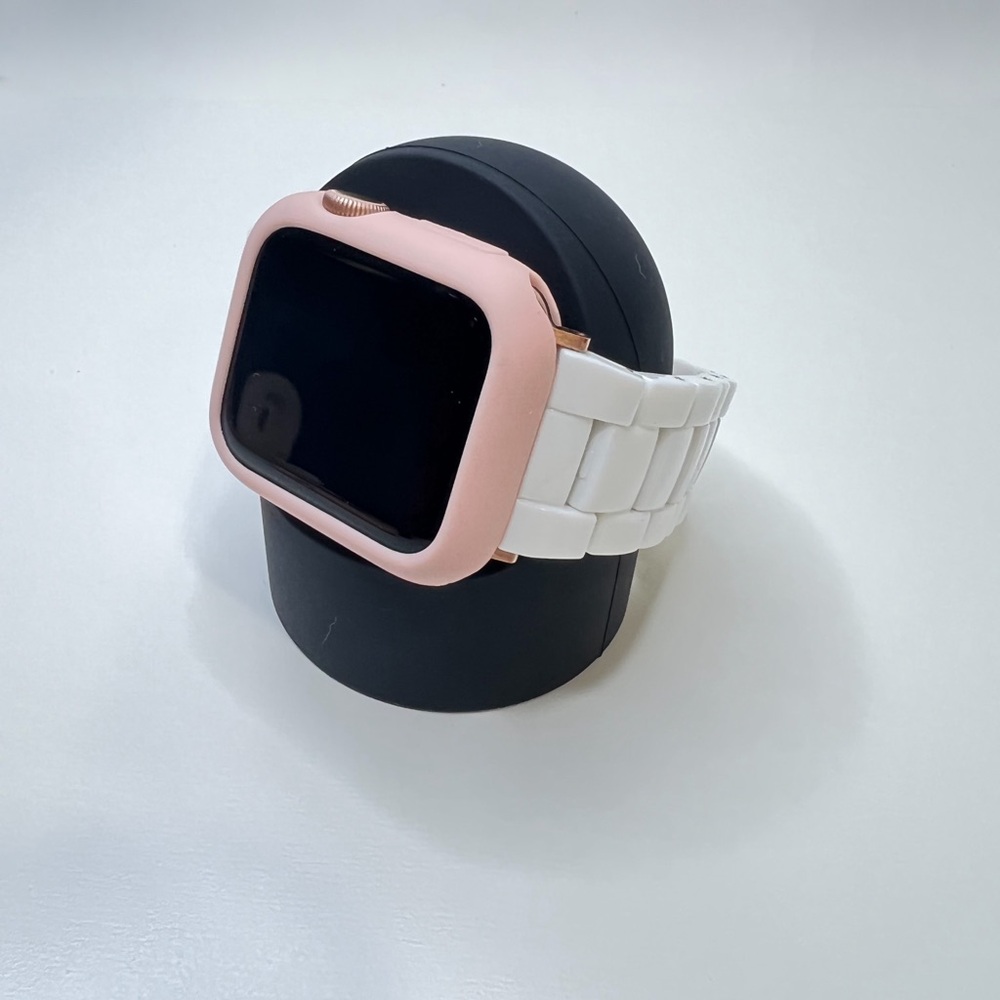 Free when bundled! 38/40mm Pink Silicone Apple Watch Case
